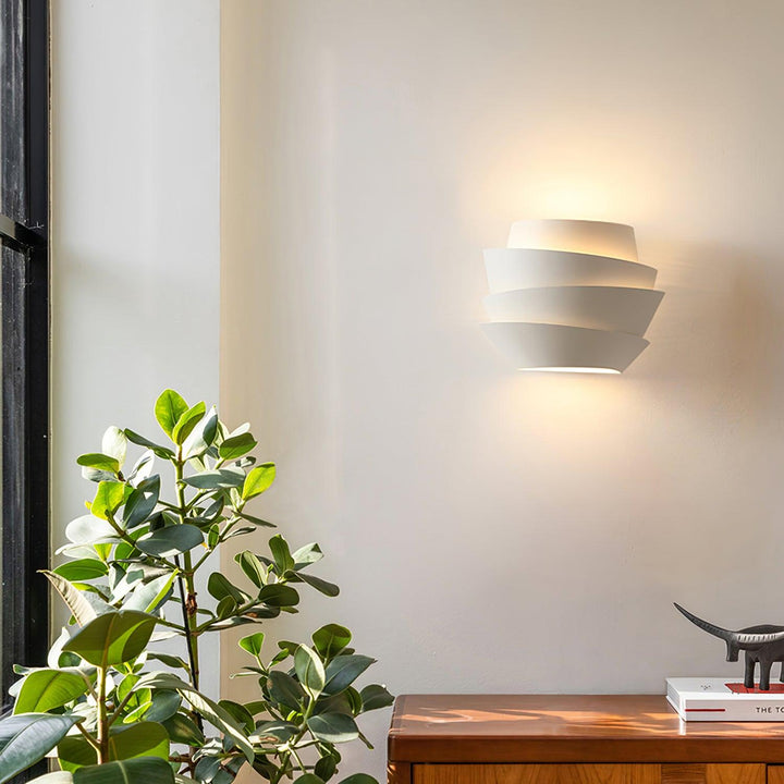 Luvikno | SoleilGlow – Fransk sollysinspirert vegglampe for strålende rom