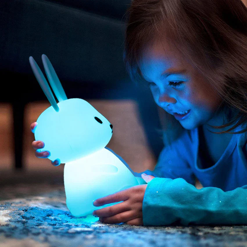 LED Nattlys for Barn – Dimmbar Nattlampe med -Design, USB Oppladbar, Berøringskontroll | Luvikno