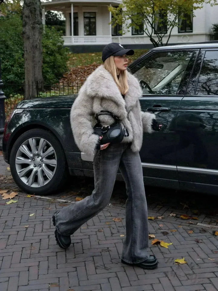 Luvik | Åpen jakke laget av lammeull faux pels