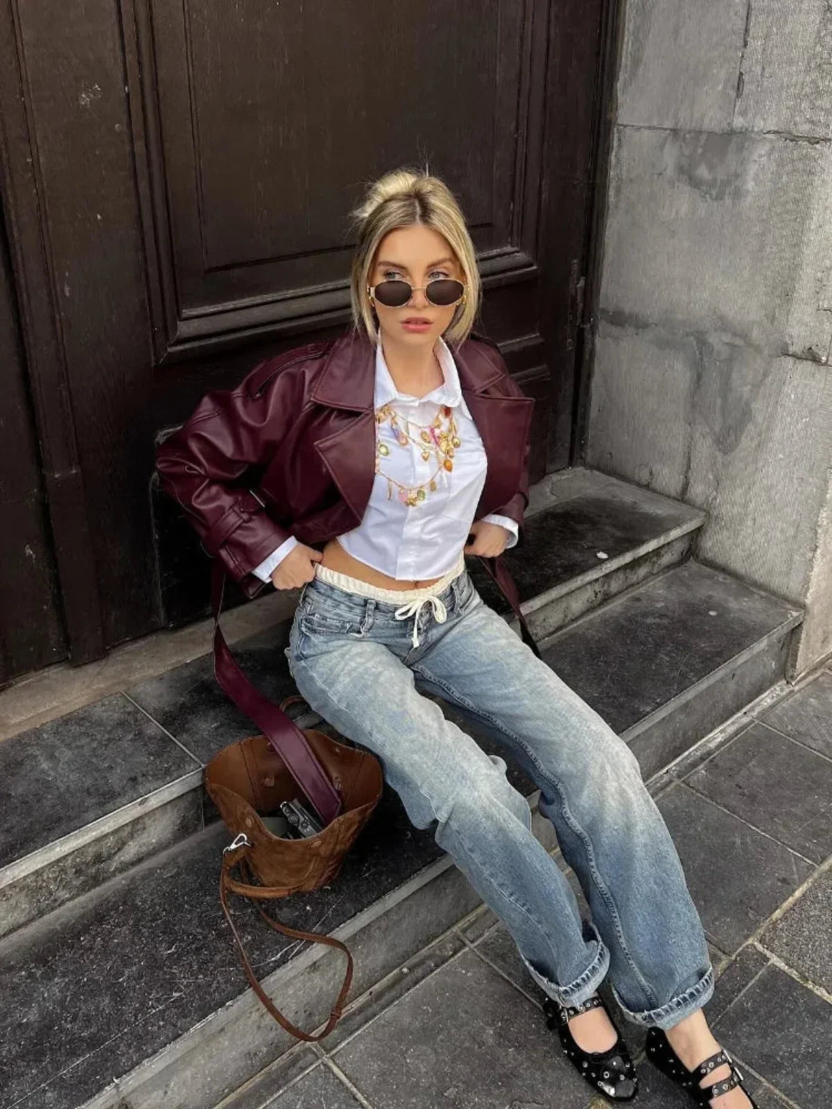 Luvik | Inspiroitu keinonahkainen lentoemäntätakki