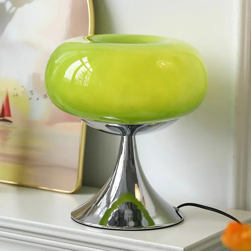 LuxeVictor – Elegant bordlampe med varmt lys Luvikno