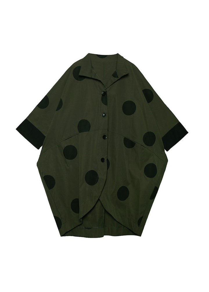 Luvik | Grønn militær trenchcoat med asymmetrisk design og prikket mønster, Peter Pan krage