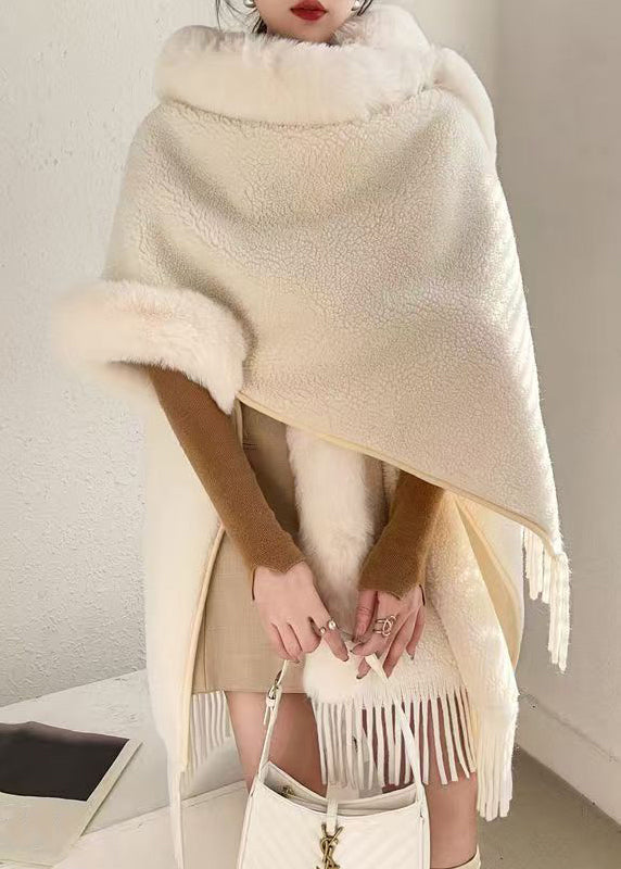 Luvik | Beige hettejakke med varme fleece-skjørt til vinteren