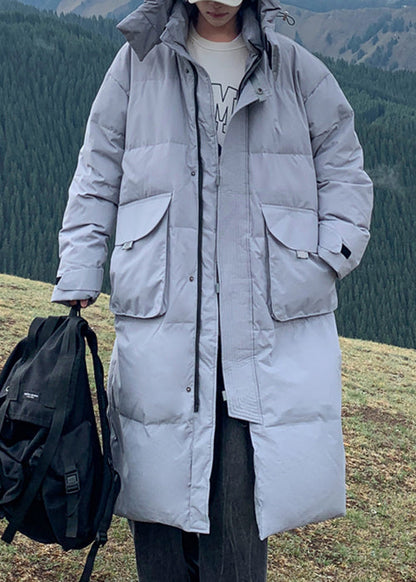 Luvik | Musta hupullinen takki, jossa on ankka-untuvapocketit miesten talvitakit