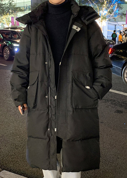 Luvik | Musta hupullinen takki, jossa on ankka-untuvapocketit miesten talvitakit