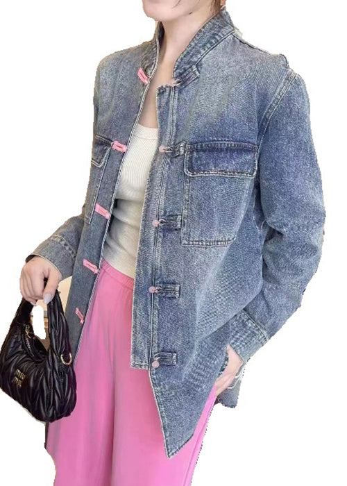 Luvik | Blå brodert denimjakke med knapp og lange ermer