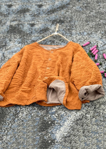 Luvik | Napitettu pellavatakki vihreällä pyöreällä kauluksella ja taskuilla