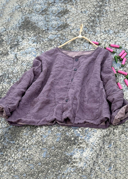 Luvik | Napitettu pellavatakki vihreällä pyöreällä kauluksella ja taskuilla