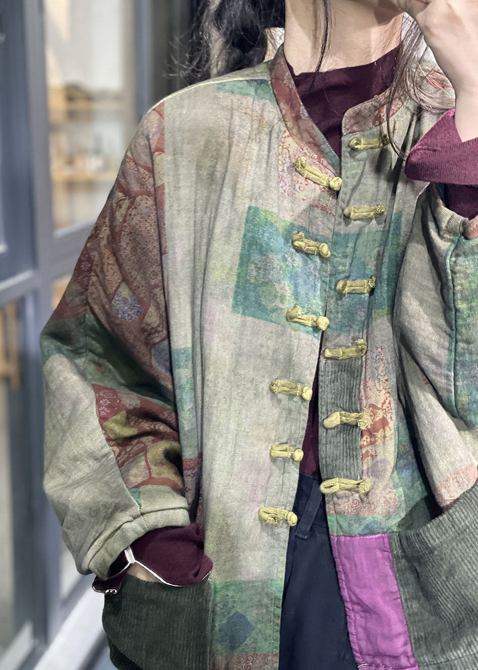 Luvik | Vinterjakke østland patchwork-velour med grønne knapper, fylt med fin bomull