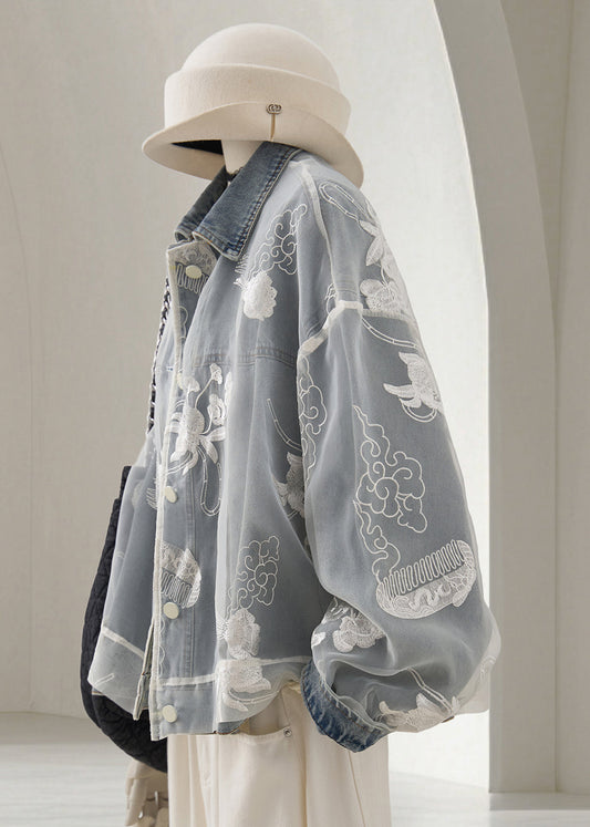 Luvik | Vaaleansininen brodyyri-denim-patchwork-takki