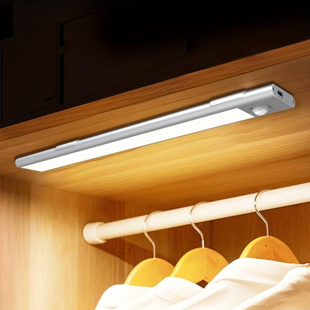 Luvikno | Lumilux Trådlamp med Sensor og Tre Lysfarger
