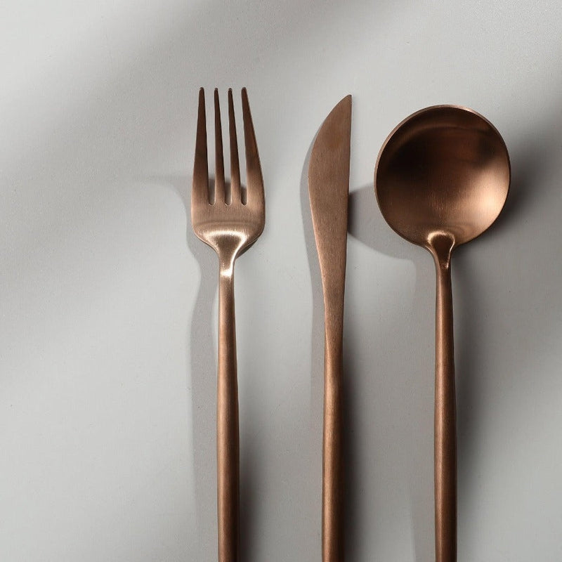 Luvikno | Minimalistisk luksus bestikksett – 20 deler, Titan & rustfritt stål