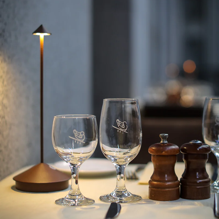 Luvikno | Bordlampe - Vanntett, Dimbar, Trådløs Design for Hjemmekontor og Soverom Belysning 2025