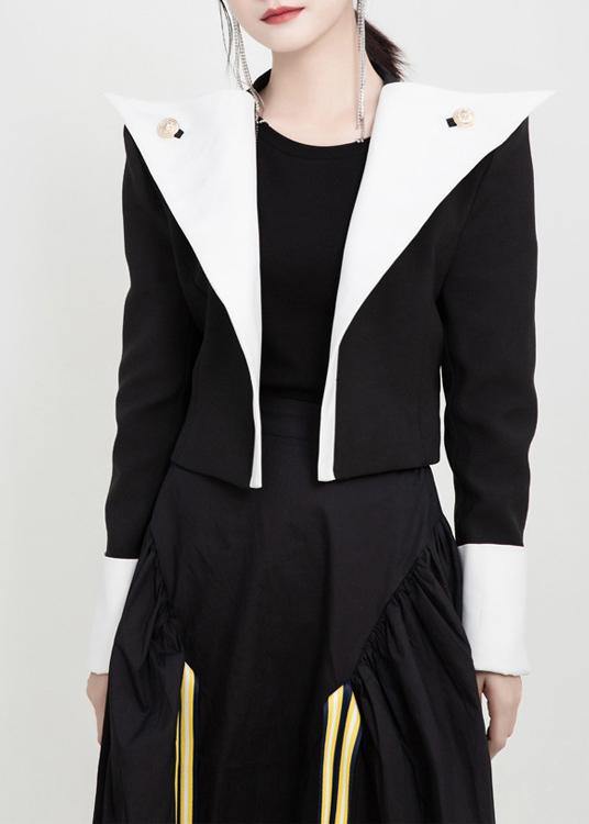 Luvik | Hienot vaatteet, joissa on musta-valkoiset patchwork-napit, puuvillatakki