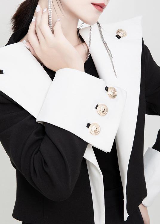 Luvik | Hienot vaatteet, joissa on musta-valkoiset patchwork-napit, puuvillatakki