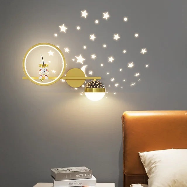 Barnas Romvegglampe – Stilig Stjerneformet LED Vegglampe for Barn | Mykt Lys for Soverom | Luvikno