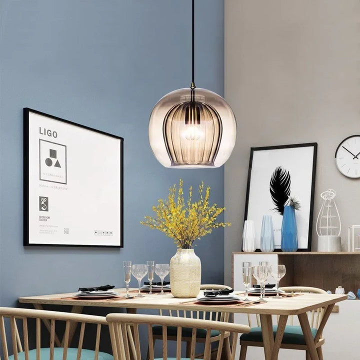 Luvikno | Pendellampe laget av moderne glass for et elegant utseende