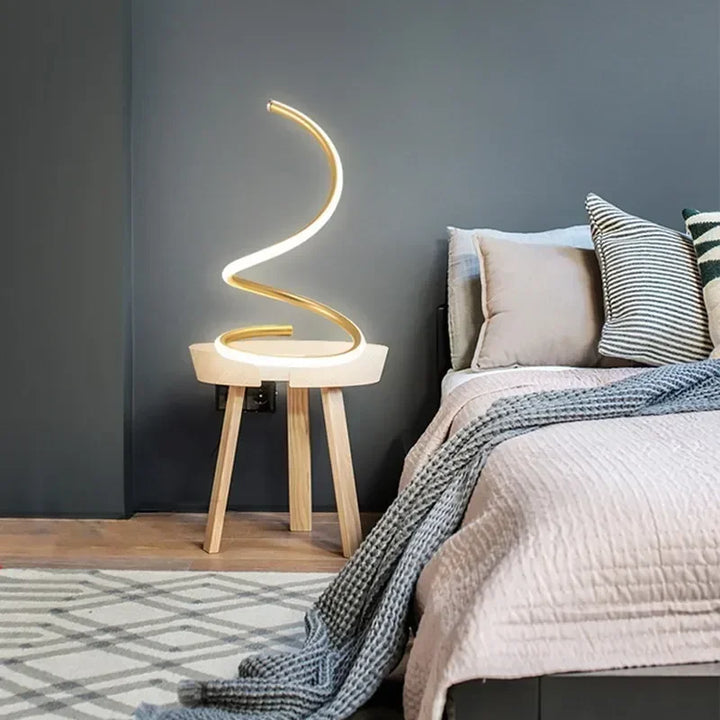 Luvikno | Minimalistisk LED Bordlampe med Justerbart Skjerm - Stilfull Belysning for Hjemmet