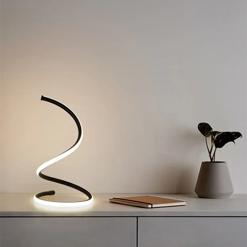 Luvikno | Minimalistisk LED Bordlampe med Justerbart Skjerm - Stilfull Belysning for Hjemmet