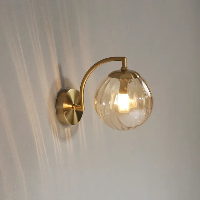 Luvikno | Nordisk Glassvegglampe - Elegant Skandinavisk Vegglampe i Glass med Varm LED Lys