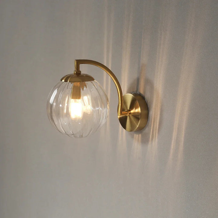 Luvikno | Nordisk Glassvegglampe - Elegant Skandinavisk Vegglampe i Glass med Varm LED Lys