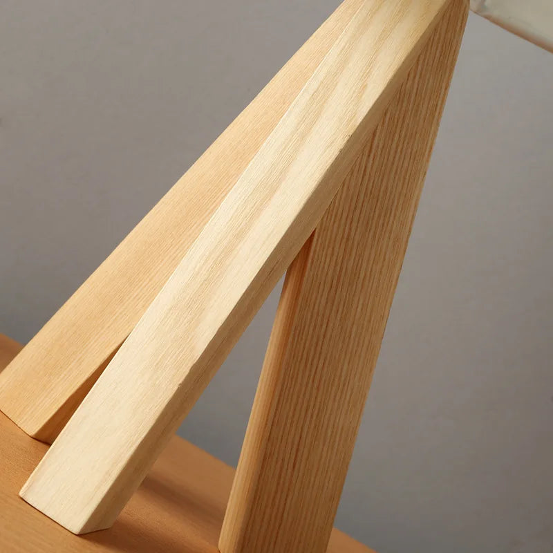 Luvikno | Tre Opalin - Moderne Tre Tripod Bordlampe