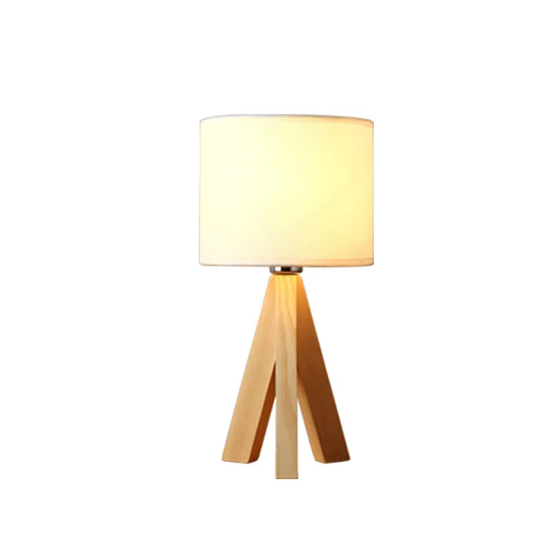Luvikno | Tre Opalin - Moderne Tre Tripod Bordlampe