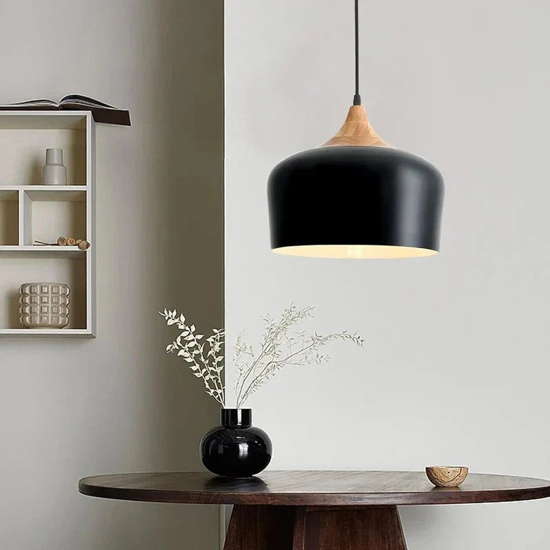 Moderne skandinavisk hengelampe – Tre- og metallpendellampe for soverom | Luvikno