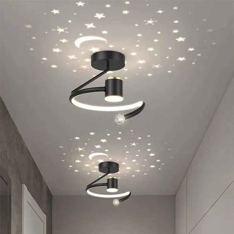 LED taklampe med stjernehimmel – Moderne krystallampe design for barnerom og stue | Luvikno