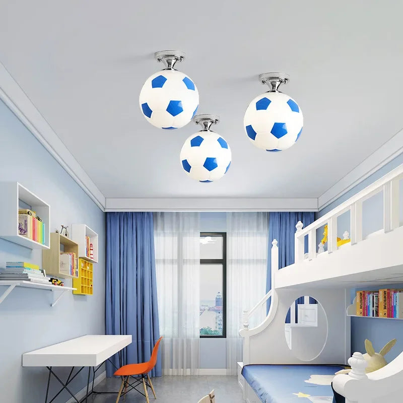 LED taklampe i kuledesign - lampe til barnerom med glasskule | Luvikno