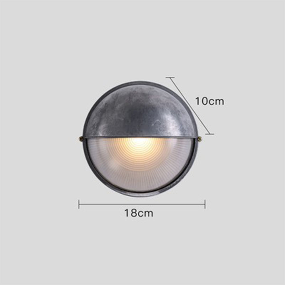 Elegant vanntett utendørs vegglampe | Luvikno