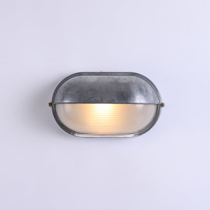 Elegant vanntett utendørs vegglampe | Luvikno