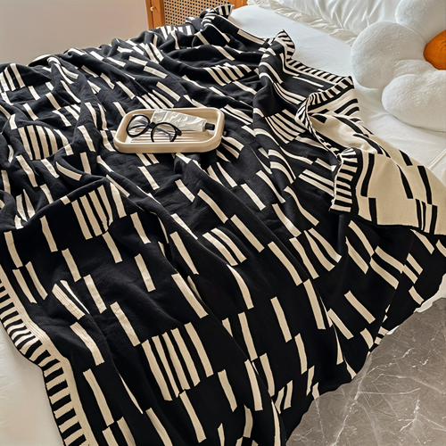 CalmoWeave Teppe | Strikket Teppet Svart-Beige | Myk & Varmende | For Alle Årstider Luvikno