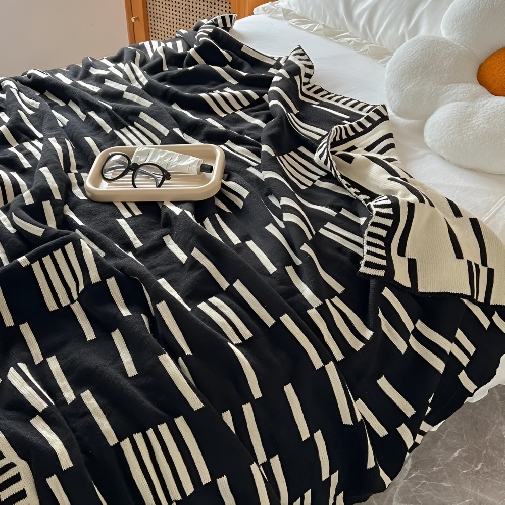 CalmoWeave Teppe | Strikket Teppet Svart-Beige | Myk & Varmende | For Alle Årstider Luvikno