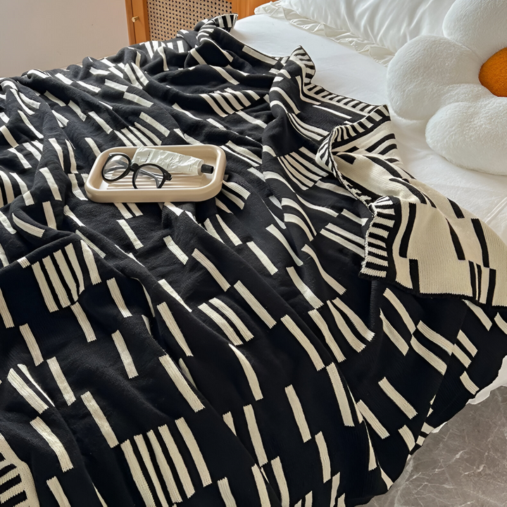 CalmoWeave Teppe | Strikket Teppet Svart-Beige | Myk & Varmende | For Alle Årstider Luvikno