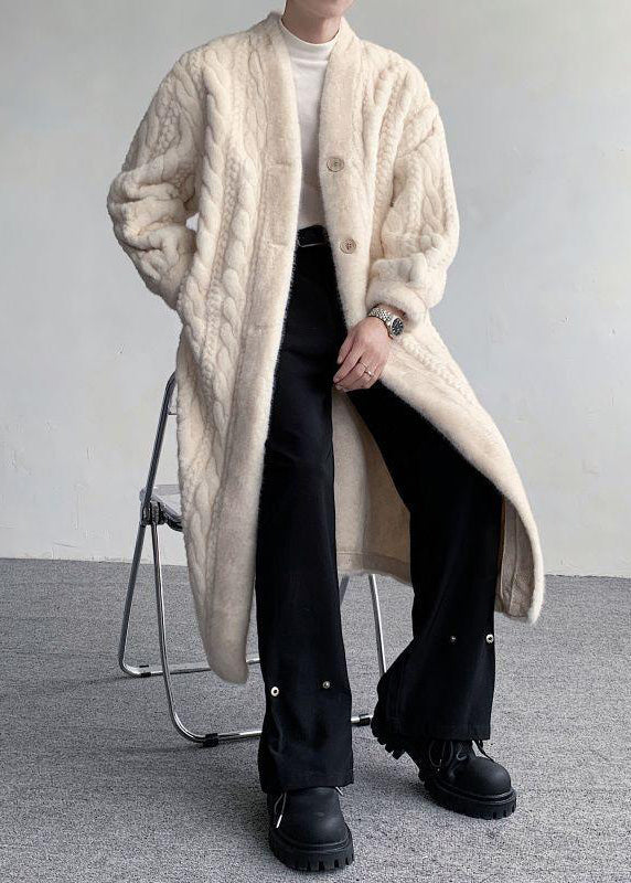 Luvik | Miesten beige strutsivektori-käyttöön suunniteltu V-kaula-aukko takki nappeilla talvella