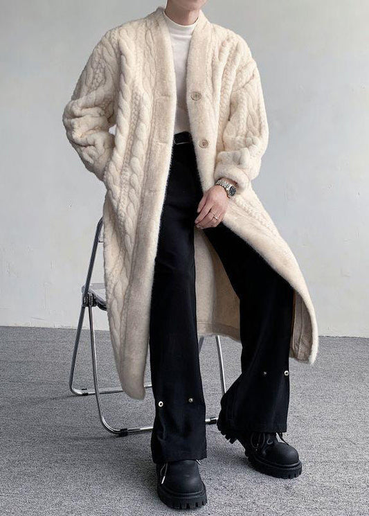 Luvik | Miesten beige strutsivektori-käyttöön suunniteltu V-kaula-aukko takki nappeilla talvella