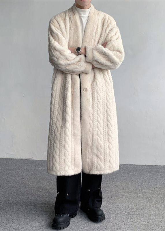 Luvik | Miesten beige strutsivektori-käyttöön suunniteltu V-kaula-aukko takki nappeilla talvella