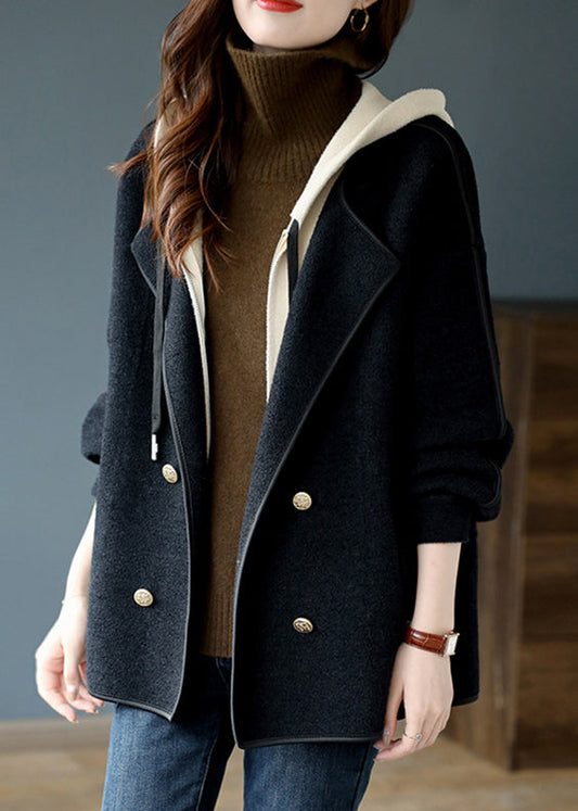 Luvik | Mustassa patchwork villakangas takki, huppu, feikki kaksiosainen