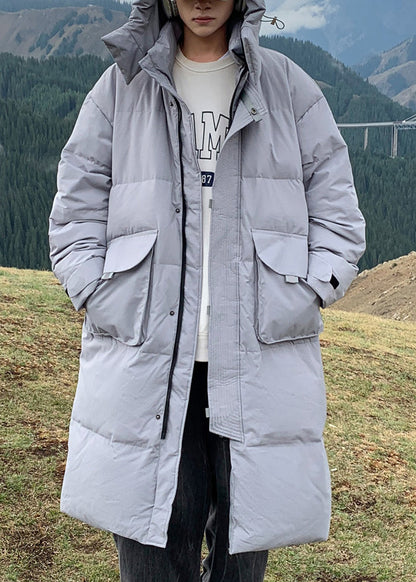 Luvik | Musta hupullinen takki, jossa on ankka-untuvapocketit miesten talvitakit