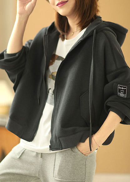 Luvik | Musta huppari vetoketjullisilla taskuilla ja pitkät hihat