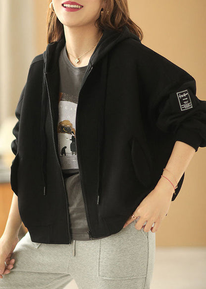 Luvik | Musta huppari vetoketjullisilla taskuilla ja pitkät hihat