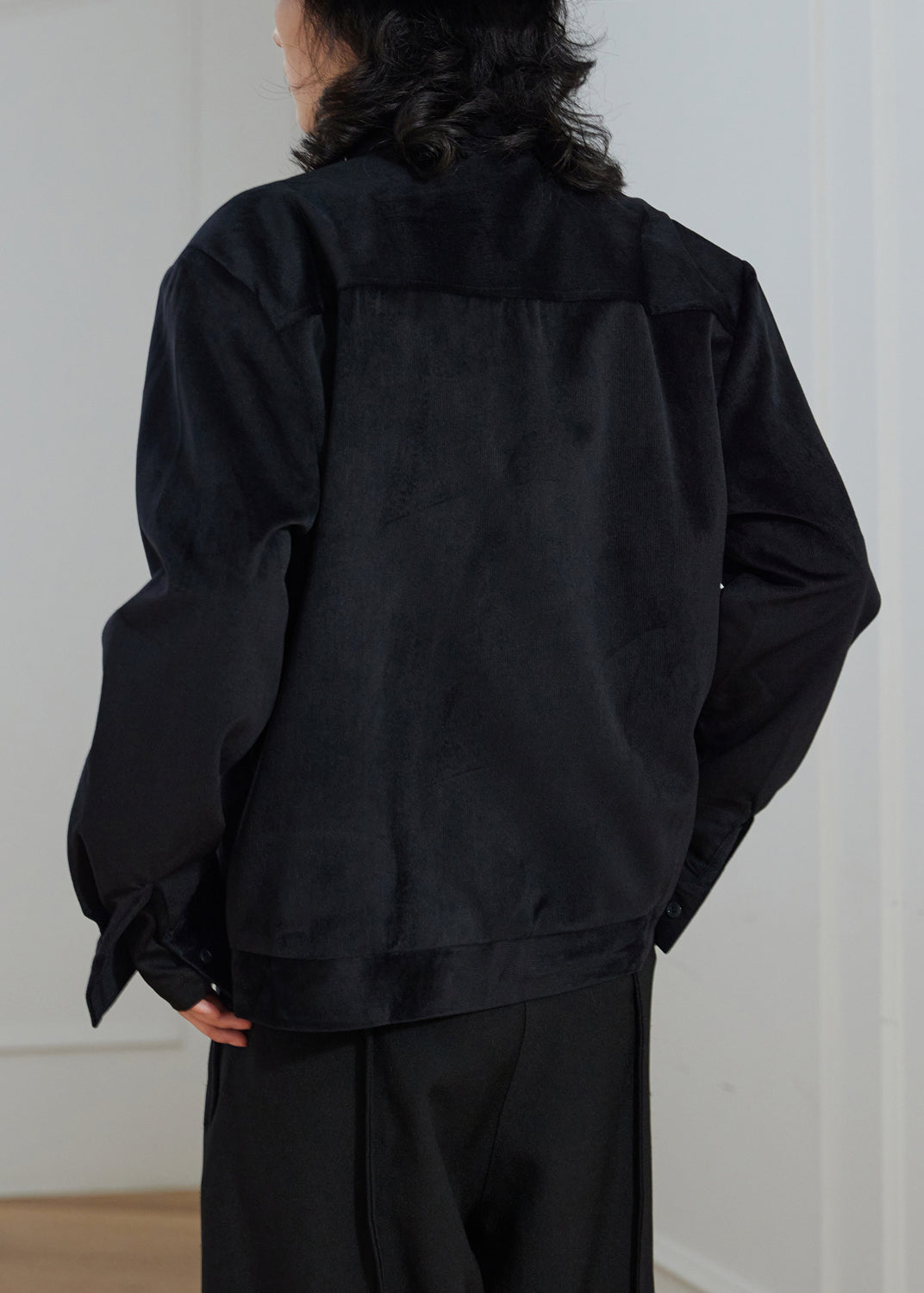 Luvik | Musta Peter-Pan-kauluksella napit taskut samettiset takit