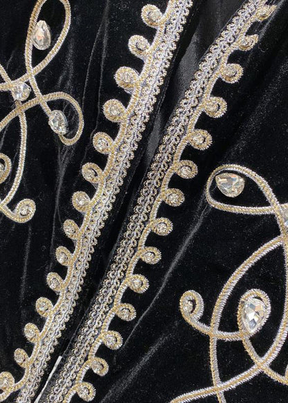 Luvik | Sametti silkistä valmistettu musta zakoni korkeakauluksinen takki