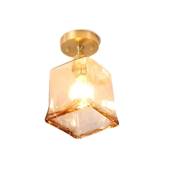 Nordisk taklampe med kreativt glasskopp design – Moderne design for gang og stue | Luvikno