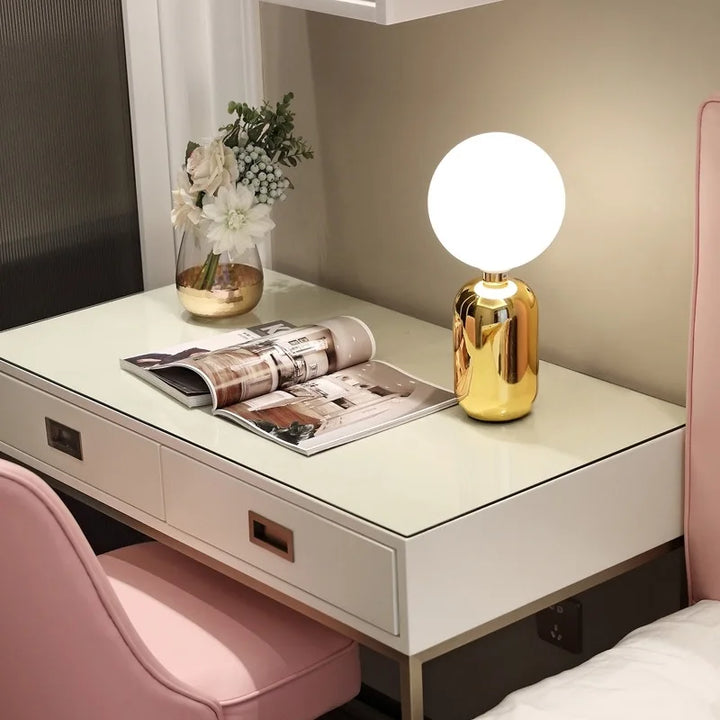 Luvikno | Skandinavisk Luksus Bordlampe: WinterGlo Belysning med Stil