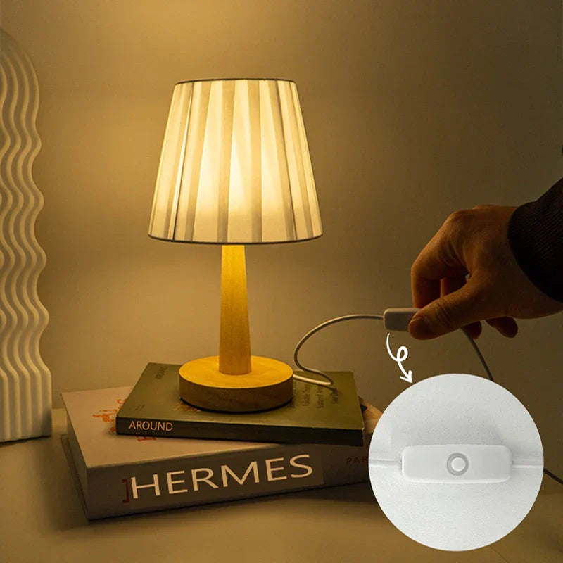 Luvikno | Moderne Dimmbar LED Bordlampe - for Soverom og Stue