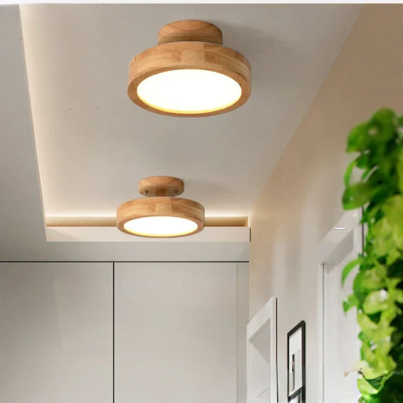 Rund solid tre taklampe – Skandinavisk lampe for stue og gang | Luvikno