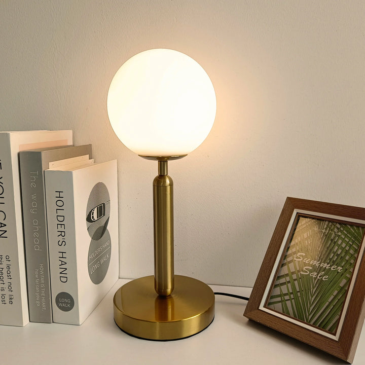 Nordic LED bordlampe med glasskule – Minimalistisk design for stue og soverom | Luvikno