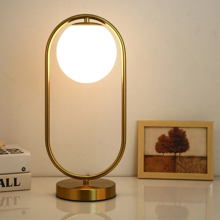 Nordic LED bordlampe med glasskule – Minimalistisk design for stue og soverom | Luvikno